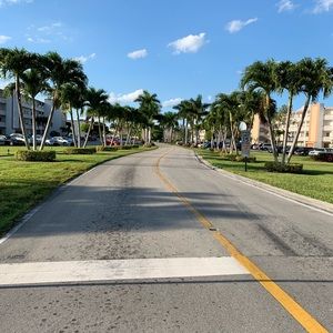 Meet your Posher, Arielle